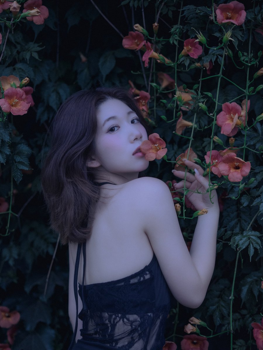 RonnaOrtman's tweet photo. Bloom. — with @uj1n_ https://t.co/wqmbjQkfXQ