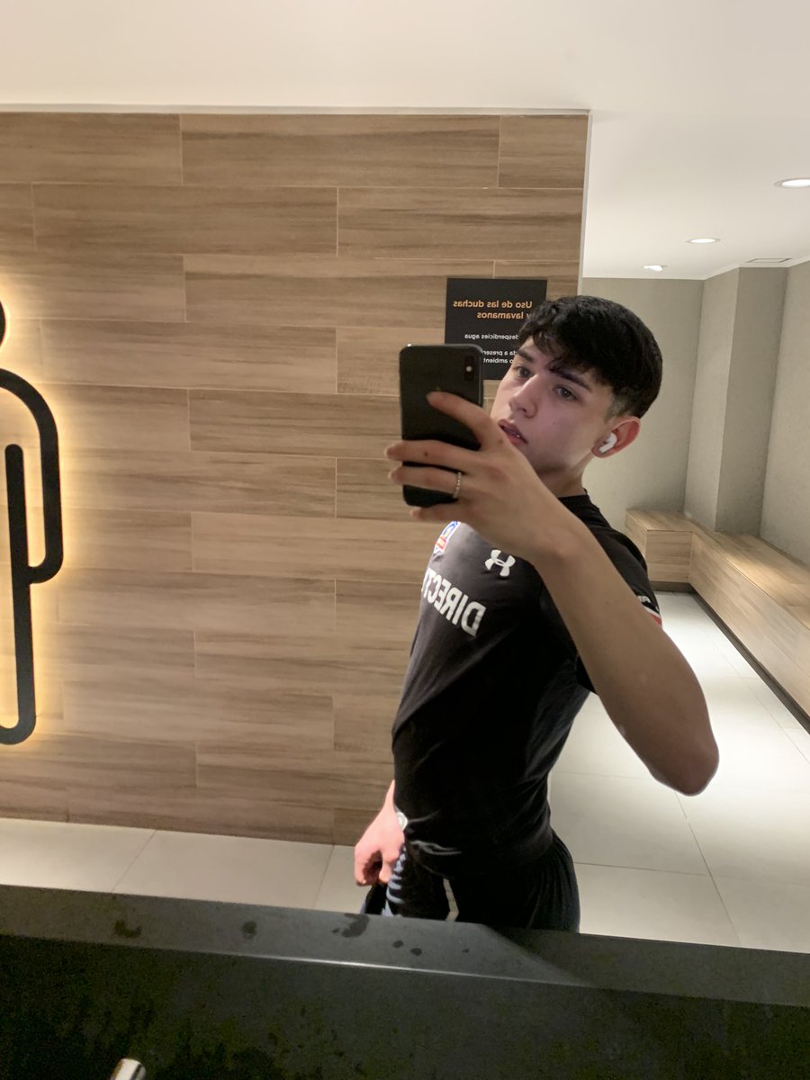 beingasaintt's tweet photo. 🤍🖤 https://t.co/aVguVsEqNT