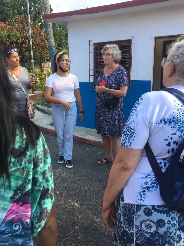 Yoamel_Acosta's tweet photo. Hoy justamente hace 4 años recibimos en #LaLisa a los hermanos de Die Linke como parte del movimiento "CubaSí" https://t.co/AYhiRxb4aa