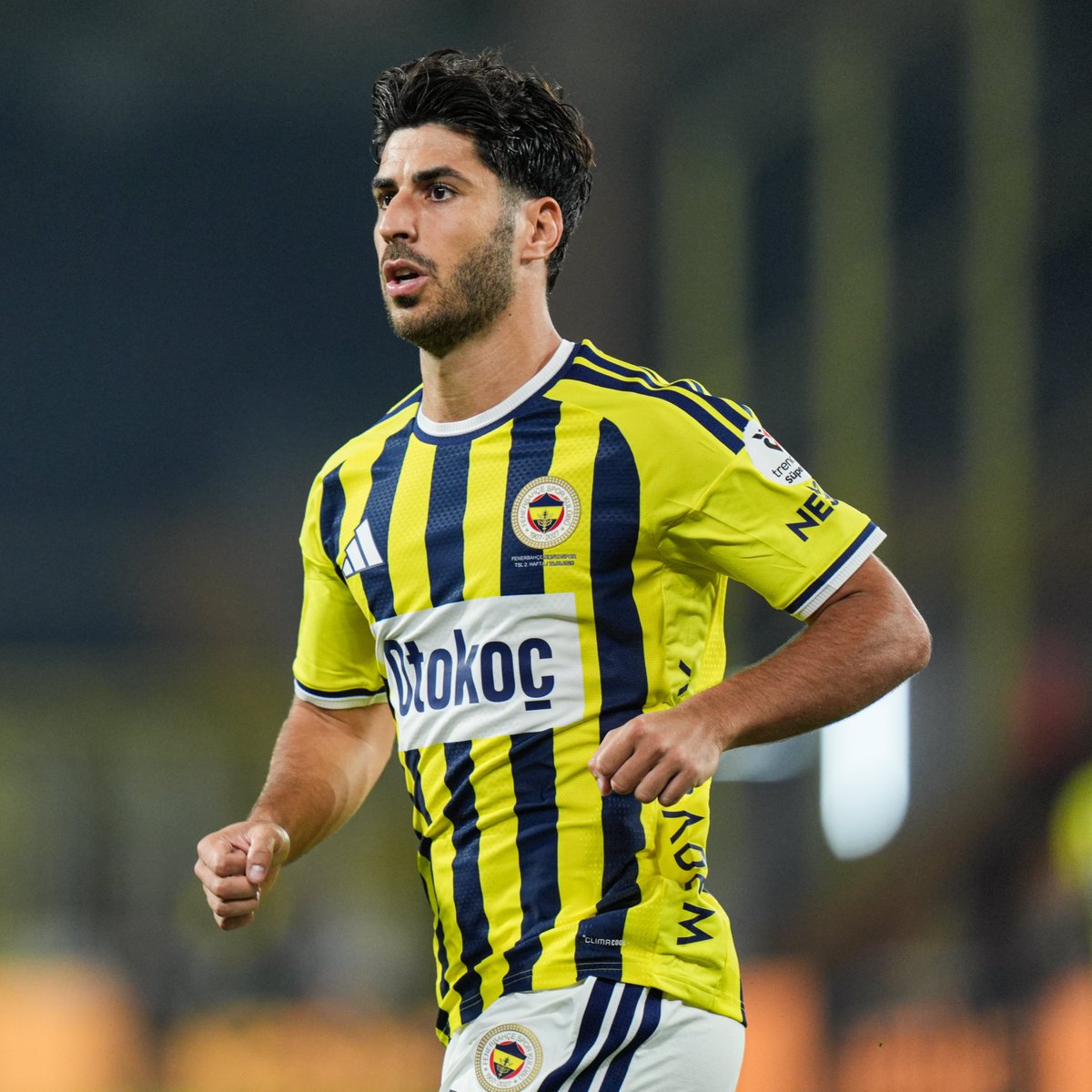 bpthaber's tweet photo. Serdar Ali Çelikler:

— Asensio, Aziz Yıldırım’a “Ben istenmediğimi düşünüyorum” demiş.

— Aziz Yıldırım da “Seni istemeyenin….” demiş, ardından tercüman bakakalmış.

— Tercüman öyle kalınca Aziz Yıldırım “Ne bakıyorsun, aynen çevir söylediğimi” demiş. https://t.co/toPeEczYmb