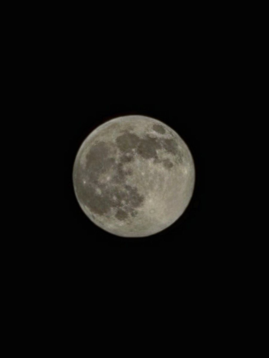 CamilleColwc8h's tweet photo. Supermoon https://t.co/xyybXUle3y