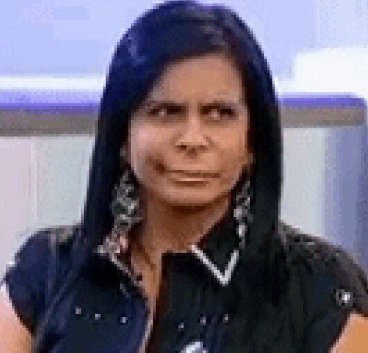 lizzyrenault1's tweet photo. Mas tem uma aqui no fandom tbm, hein, oh menina insuportável e ainda tem as súditas dela pra bater palma, arrgh https://t.co/UsBXbcUuu2