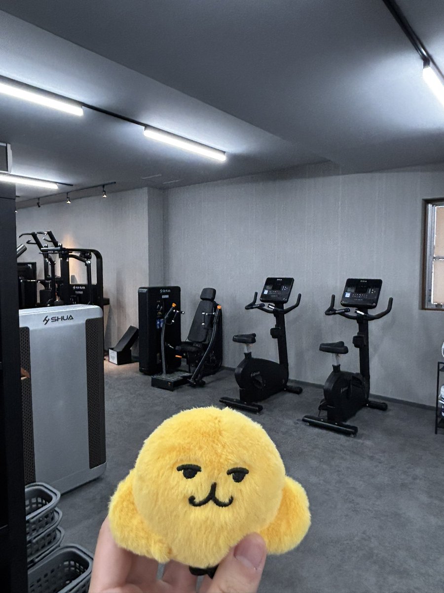 emo_tami4649's tweet photo. マッスル、ジムだよ
筋トレ頑張ろうね💪 https://t.co/PSgzXZwlqs