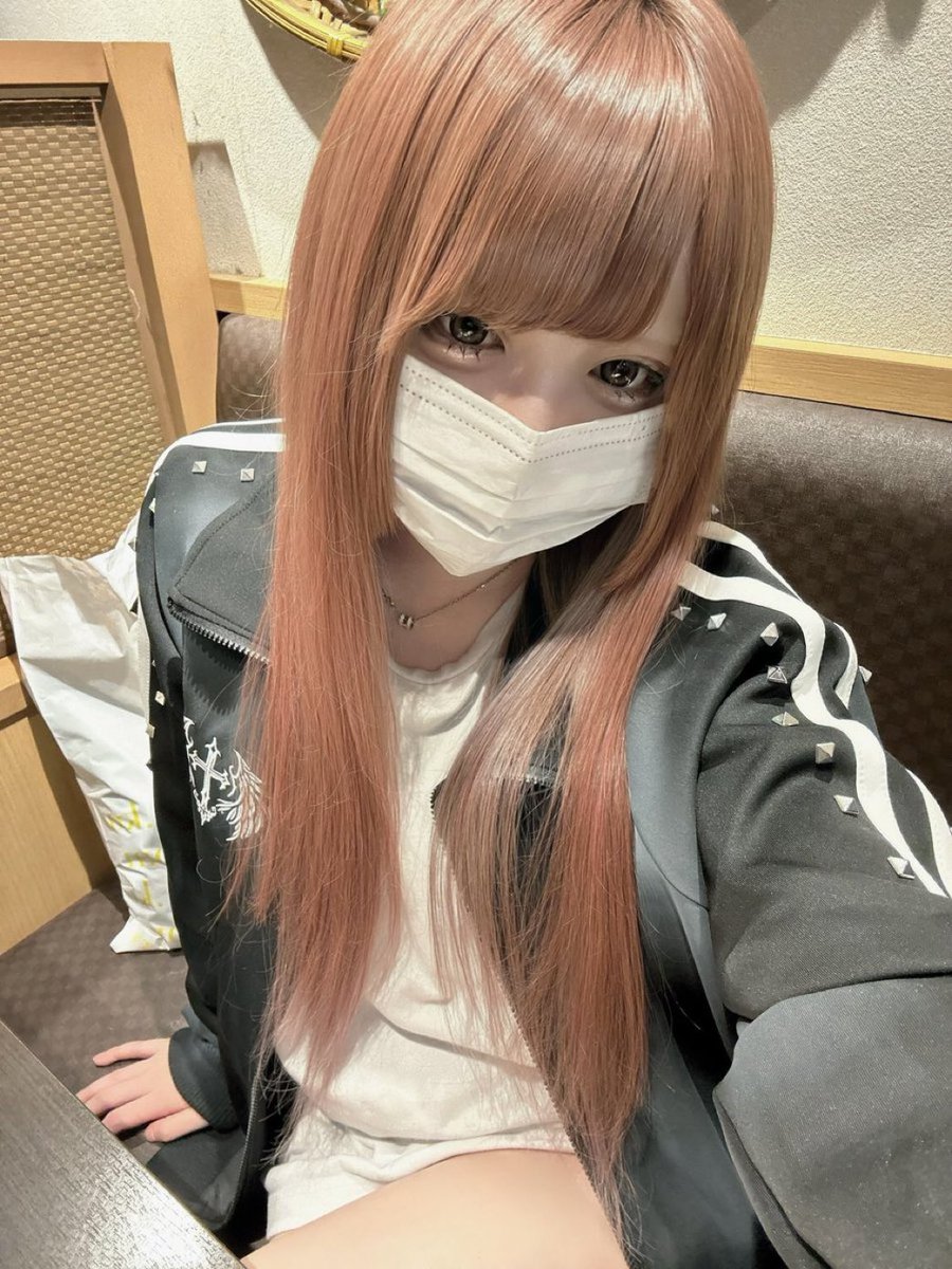 45ef1i's tweet photo. このアングルこの髪色全てがかわいい😍 https://t.co/KZvI7CvGWl