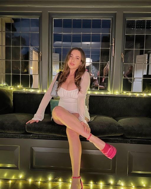 RubyMaryw9d3's tweet photo. I need a husband if you love me follow me https://t.co/OBMhJo8siz