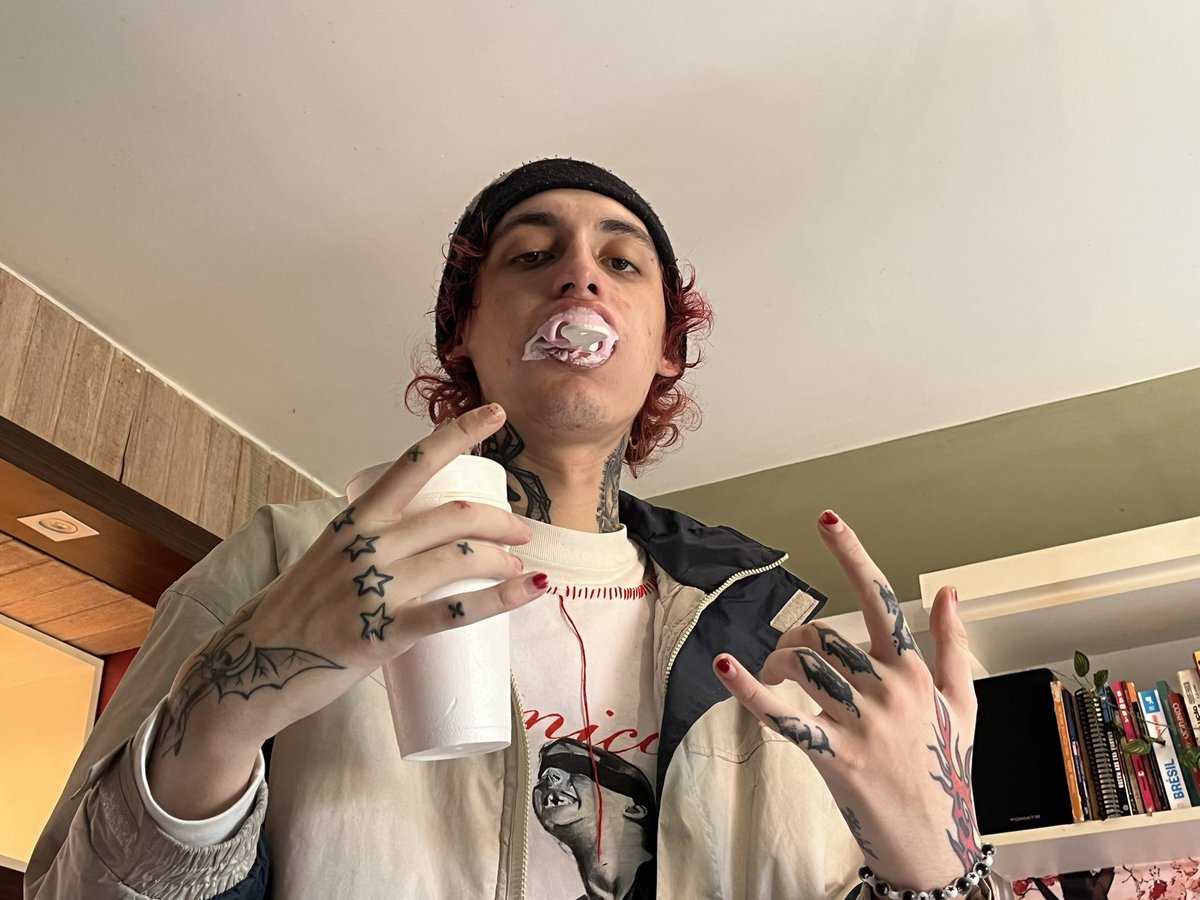 lvlvca_'s tweet photo. e os falador tao como ?????? https://t.co/ZnTzLSh9sj