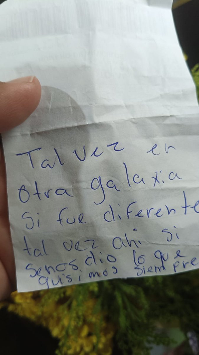 GoMariel_'s tweet photo. No me fui por la imposibilidad de amarte, si no por la capacidad de quererme.
Hoy estás decidiendo hacer las cosas diferentes, yo hace mucho decidí no repetir mis errores.
Dueles. https://t.co/uGmUvk6p46