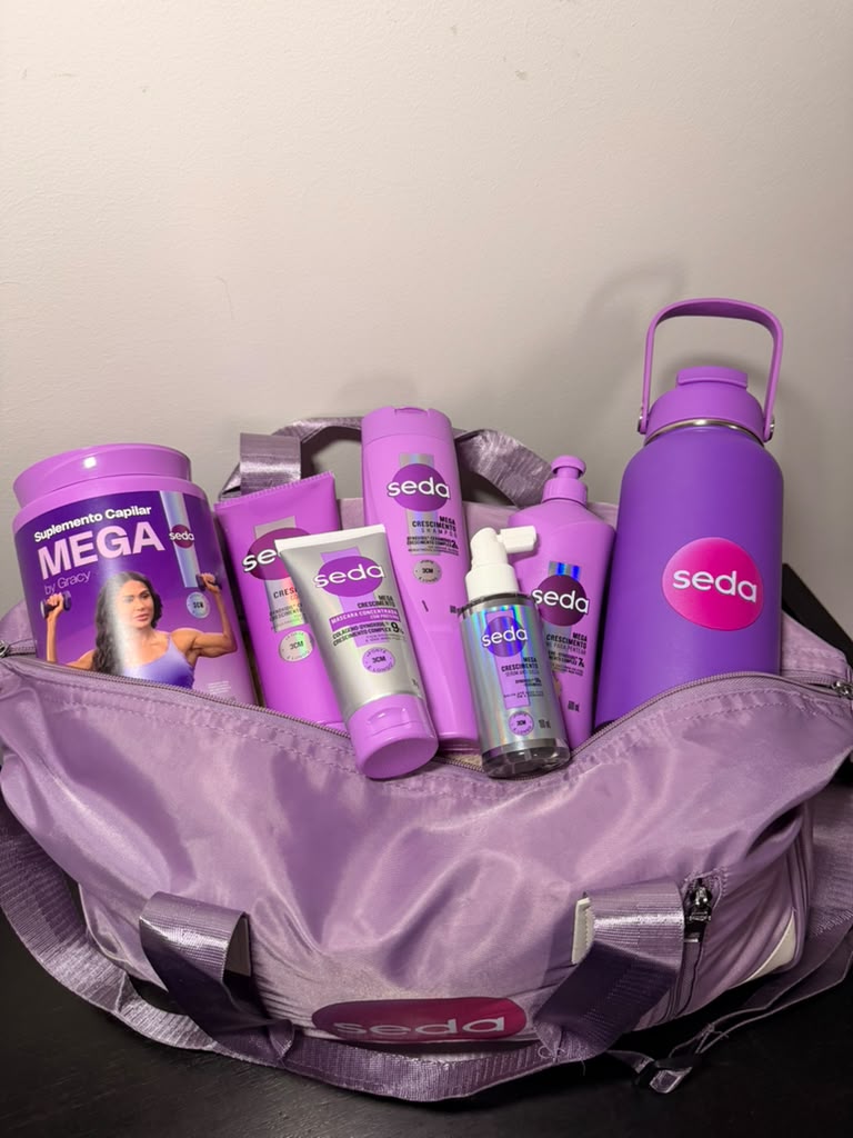 SedaOficial's tweet photo. gente, GAG que a teoria do cabelo é real 😱!!! pra quem aí tá precisando que o cabelo cresça de forma MEGA, me conta: o que VOCÊ 🫵 faria se recebesse esse kit bbd aí na sua casa??? 👀💜não esquece de usar #SedaMEGA ❌ https://t.co/hBLBghiamJ