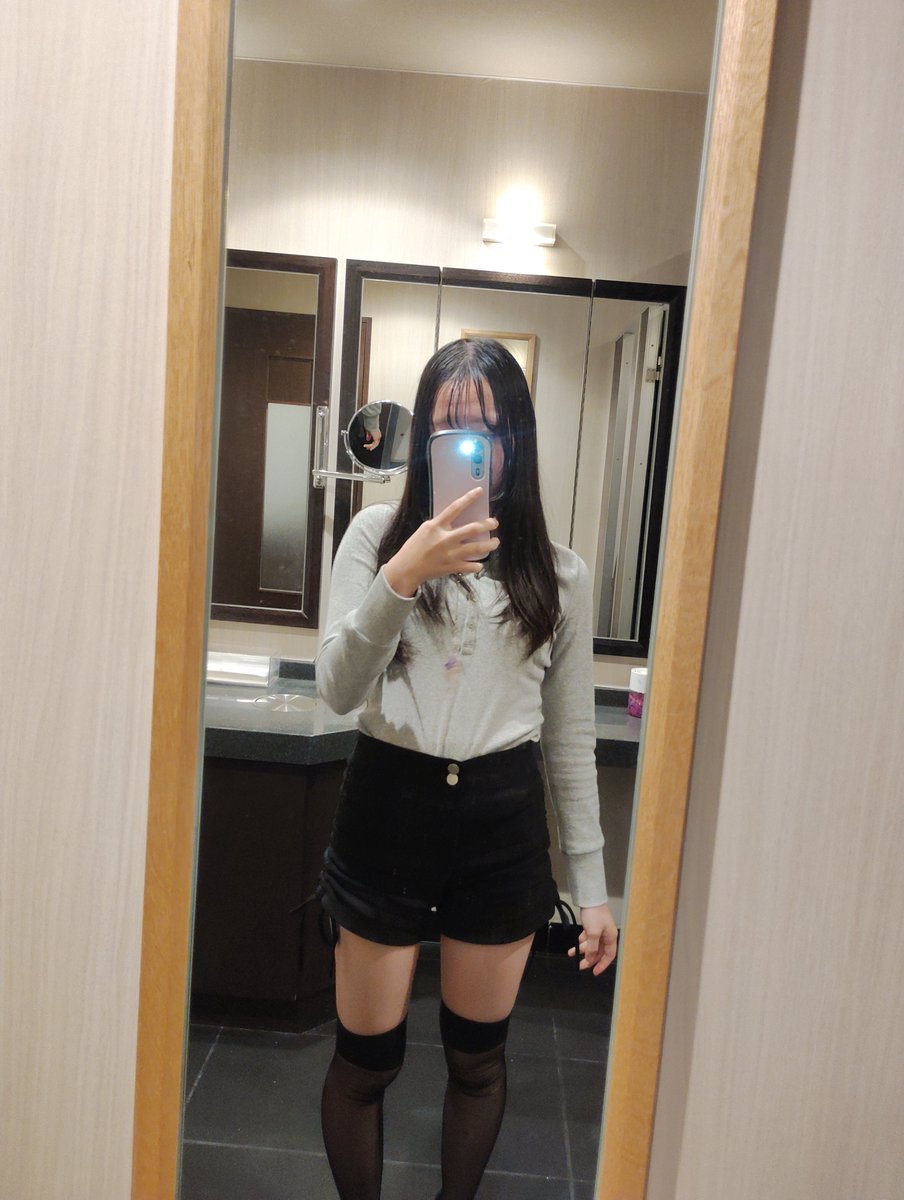 ybzdkw's tweet photo. 155cm 43-45kg
もうちょっとごはんたべたい https://t.co/K1ILUq2Kd9