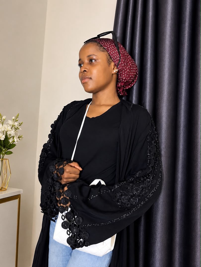 Abeebah267232's tweet photo. Happy birthday to me🎂🎊 
21st on 21st🧚‍♀️ https://t.co/8t6BcBAIfq