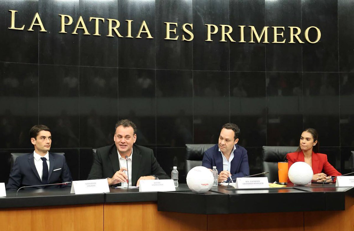 JZavalaGt's tweet photo. Como dicen @AlvarezMaynez y @ClementeCH, el ascenso no es solo un tema de futbol, es un tema de justicia.

Nos reunimos, a invitación de @ClementeCH, en el Senado de la República para discutir y escuchar porqué debe regresar el ascenso. Defenderlo es defender el futbol mexicano, a los jugadores y a la afición de los monopolios y de los intereses de unos cuantos. 💪⚽️

¡Sin ascenso no hay competencia!