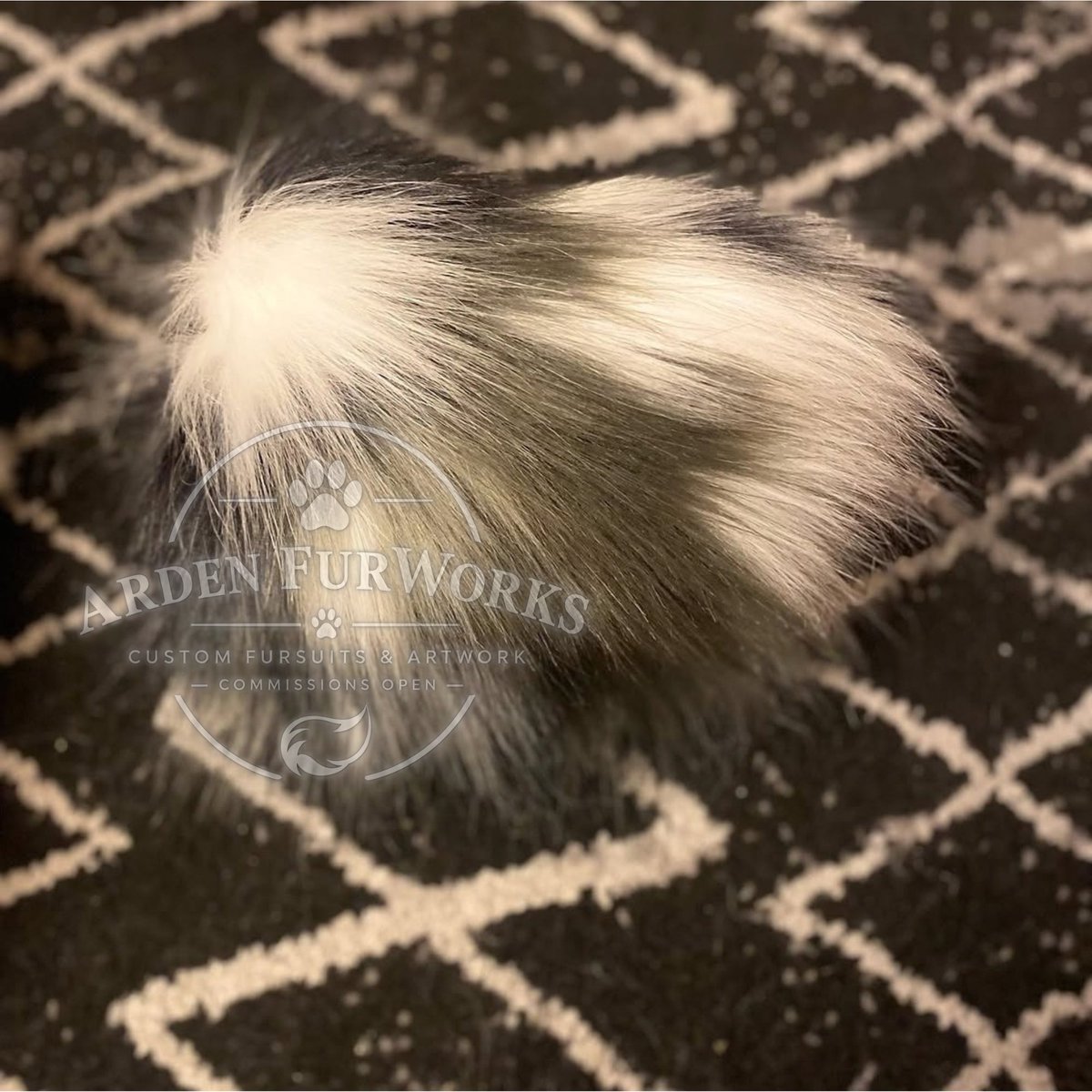 ArdenFurWorks's tweet photo. A closer look at the handcrafted hand paws and tail of this custom fursuit! Soft fur clean details and quality craftsmanship 

Commissions are open 

#Fursuit #FursuitPaws #FursuitTail #FursuitMaker #CustomFursuit #FurryFandom #FursuitCommission #FurryArt #FursuitCreation https://t.co/wn3Kb6EbI7