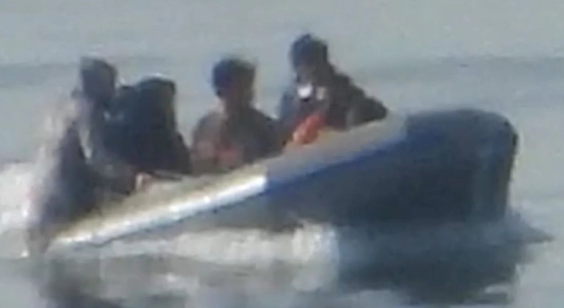 BasilTheGreat's tweet photo. 🚨BREAKING: A small boat arrived in Kent today completely UNDETECTED

It was carrying 5 migrants

God knows how many other people have landed on our shores undetected over the decades

MILLIONS https://t.co/jxV2QMRPV4