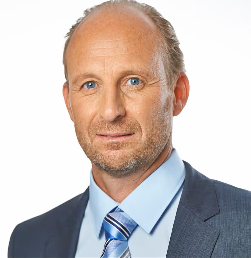 MarceseFranco's tweet photo. Wer hat mehr Dreck am Stecken? https://t.co/MBkp1zx7Ij