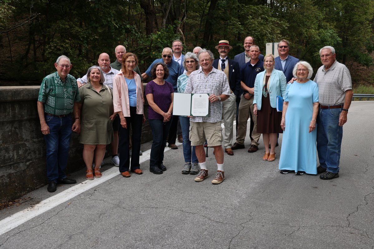 GreeneCountyMO's tweet photo. The Sac River Arch Bridge on Farm Road 128 in Bois D'Arc is now a Greene County historic site!

It's recognized as one of only four functional arch bridges in the state of Missouri.
 
Read the full press release here: https://t.co/tMKSBbHiG8 https://t.co/syBdUnTPzb