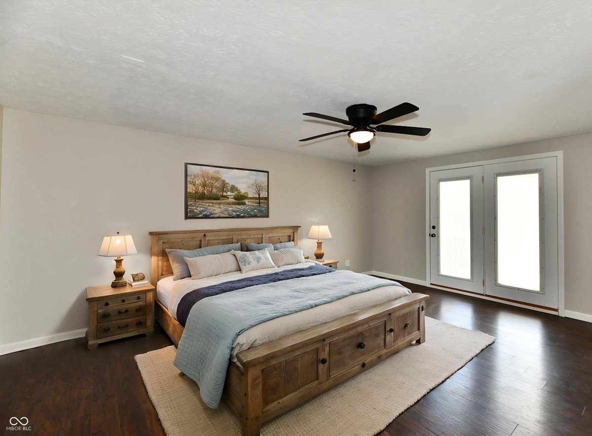 IndyCharlene's tweet photo. 1075 S 600 E, Greenfield, IN 46140 just hit the market!
Take a look at this awesome space: https://t.co/PVQ0JpSHgz https://t.co/sRewjuNX2v