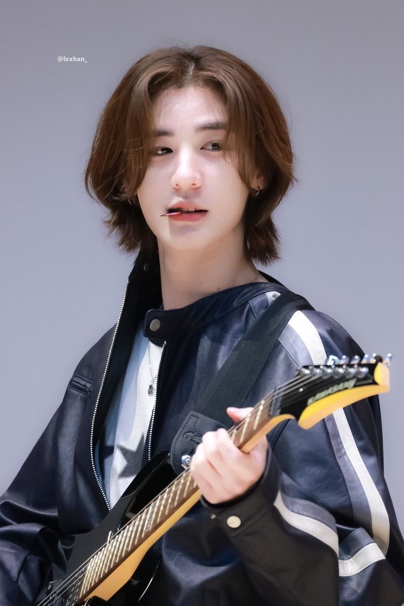 leehanarchive's tweet photo. 🎸 https://t.co/jlWOGYgpJz