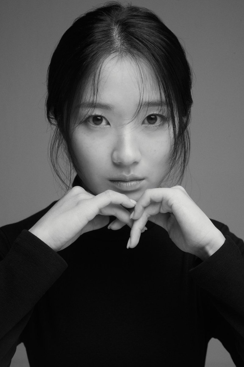 hyeyoonstar's tweet photo. [Exclusive] ‘Box Office Queen’ Kim Hyeyoon Reflects on a Year Full of Happy News #김혜윤 #KimHyeYoon 

Kim Hyeyoon is an actress beloved by countless people, both for her roles on screen and for her uniquely charming and cheerful personality off screen. She cites her ‘cheerful energy’ as one of her key charms.

“I am so grateful that people love me both for my characters and as Kim Hyeyoon the person. Many fans tell me they draw cheer and energy from me. I am grateful for their kind words.”

A new chapter awaits Kim Hyeyoon. She is set to join the cast as the lead in ‘Good Partner 2’. It is yet another challenge for her, stepping into the role of a new character in a series that already boasts a solid fan base.

“It’s a real honor to be part of ‘Good Partner’, a series that has received so much love. I’m excited to be able to show you a new side of myself in a suit. I’m preparing diligently for filming, so please give me your support and interest.”

Following this, a string of projects are lined up for release, including Land, High School Detective and The Miracles of the Namiya General Store. She continues to move relentlessly from one project to the next, stepping into the life of a new character as soon as one project ends.

🔗 https://t.co/62aRRZIIzU