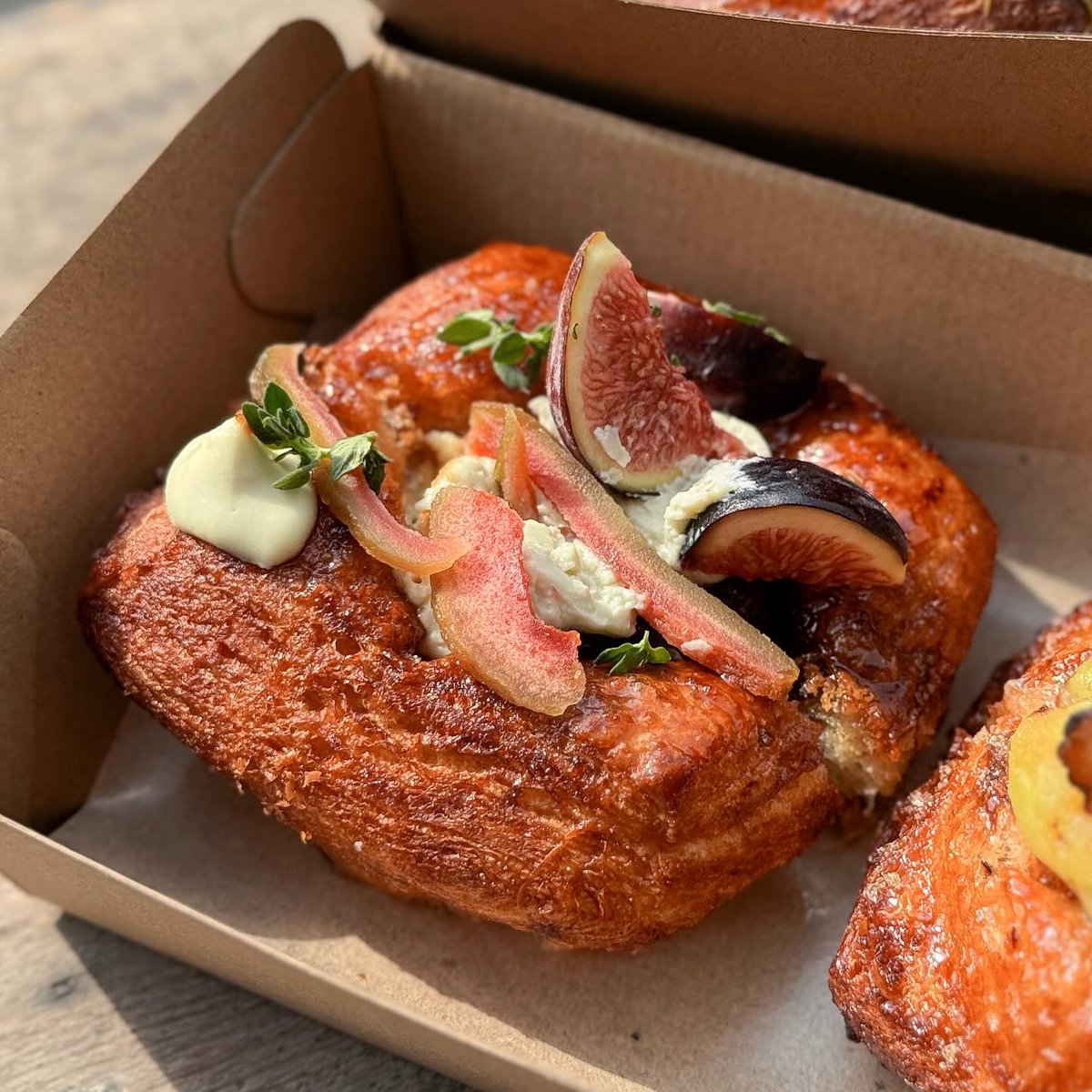 LynetteBoli5's tweet photo. Can’t believe it’s been over a year since my last visit to Chu &amp; Co. The house otah grilled cheese was loaded with cheese and substantial otah chunks, balanced by spicy otah and crispy, chewy sourdough. The kouign amanns were flaky and caramelised. https://t.co/oKjsFfopw3