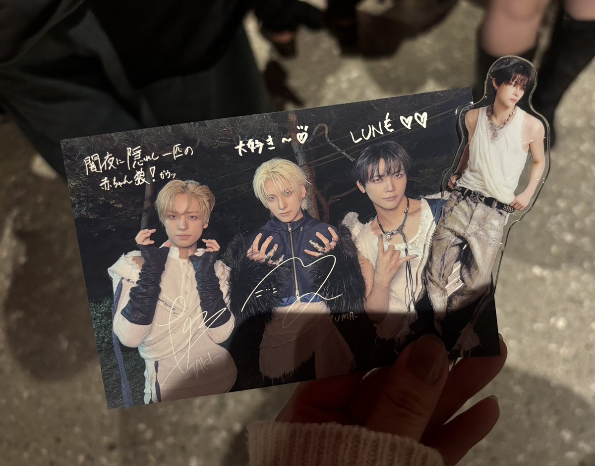 yyyteammmm's tweet photo. 自引きできた！
ルネイベ楽しかったー！
パフォーマンスかっこよくて最高だった！
そしてトークでのハルアのバラエティーセンスが良すぎてたくさん笑った🥰
Kひょんとハルアの絡み本当におもろい😂 https://t.co/lqE9R26Gnv