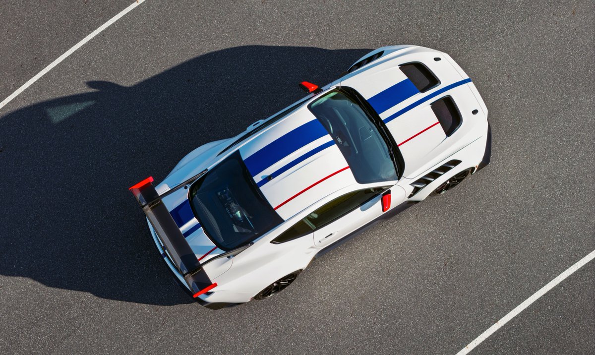 jimfarley98's tweet photo. For our latest @FordMustang GTD, we’re honoring American race car driver Craig Breedlove, who in 1965 smashed the 600mph land speed barrier…rocketing across Utah's Bonneville Salt Flats in his turbo-jet powered Spirit of America. Craig paired American ingenuity with pure courage and grit to become the first person in history to reach 500mph and 600mph. Our new Mustang GTD Spirit of America features a special livery, inspired by Craig’s iconic vehicle. This is just one of the exciting updates coming to Mustang GTD in 2027. We can't let our competition have all the fun!