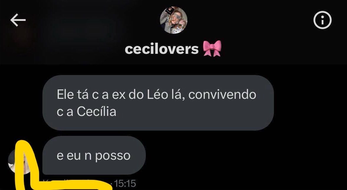 belin1i's tweet photo. A única que tem grupo com as fãs é a Karoline, que adora uma rivalidade feminina kkk. E toda vez que vejo página de fofoca falando da Tainá, só lembro desse print da fedida conversando com uma delas https://t.co/cv78CwhW7U
