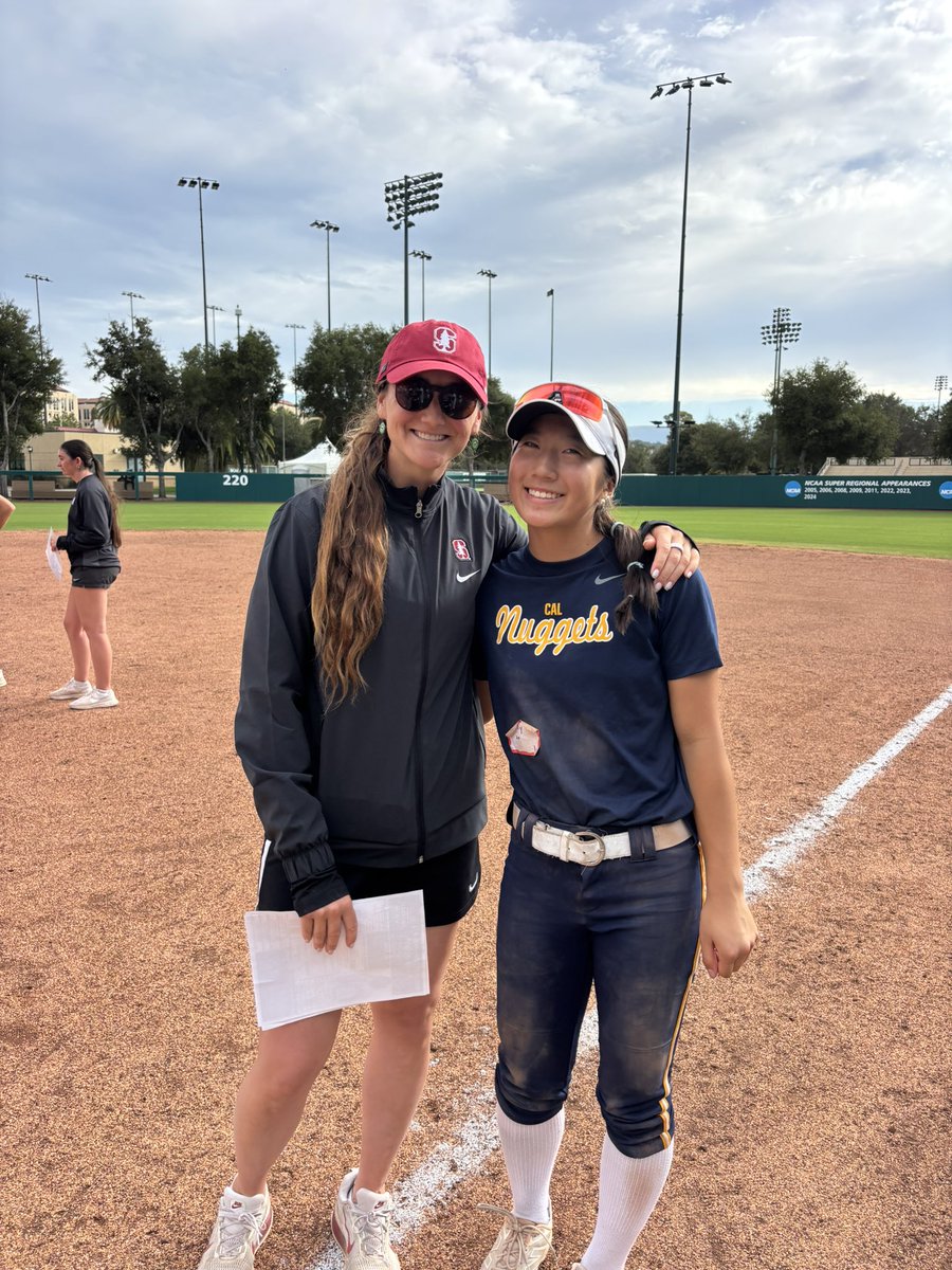 elly_an2029's tweet photo. Thank you so much @StanfordSball for an AMAZING Advanced Camp! It was a little nerve wracking playing on the same field as a team I have always looked up to, but Coach Allister, Coach Merchant, Coach Henderson, Coach O’Toole, Coach Delgadillo, and all of the players made it such a fun and competitive experience. I learned a ton of new drills and am so excited to go back to the Farm for the Pitching Lab in December! Go Card🌲❤️
@Cal_Nuggets @JessicaAllister @Oh_tooly3