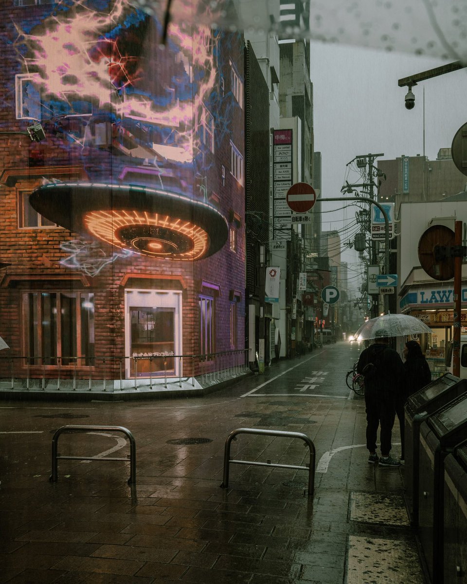 cram_box's tweet photo. 大阪の早朝の雨 https://t.co/J9lLxEN8oO