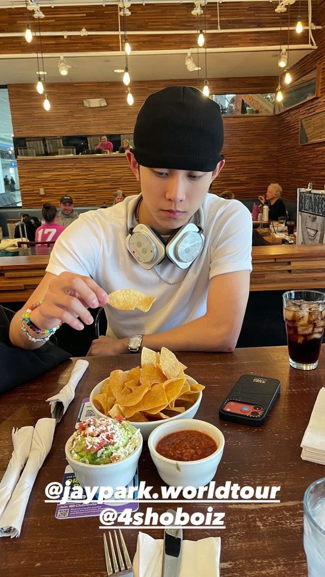 jjjjj_w5's tweet photo. 이게 진짜 남친짤인데 률이는 평생 모르겠지ㅣ https://t.co/HT5F1vEPXJ