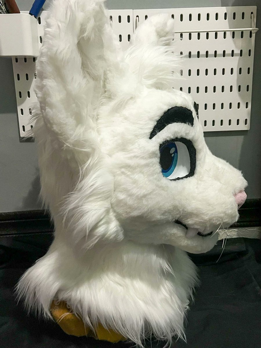 rae_arabel's tweet photo. I haven’t posted anything for a while because I’ve been working on this partial fursuit for one of my clients. What do you all think? I’d love to hear your thoughts!
.
.
.
#fursuit #furry #partial #fursona #opencommission #furryfandom #newpartialsuit #viral https://t.co/dIxwurIJVD