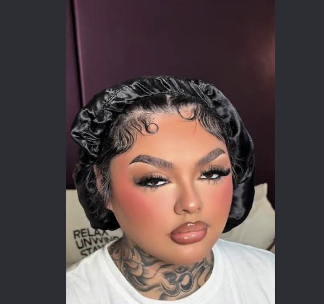 __braybray's tweet photo. @BrivyXo It’s no way this football head thinks she looks better and I think they both ugly but cmon https://t.co/WpBGUbcSzU