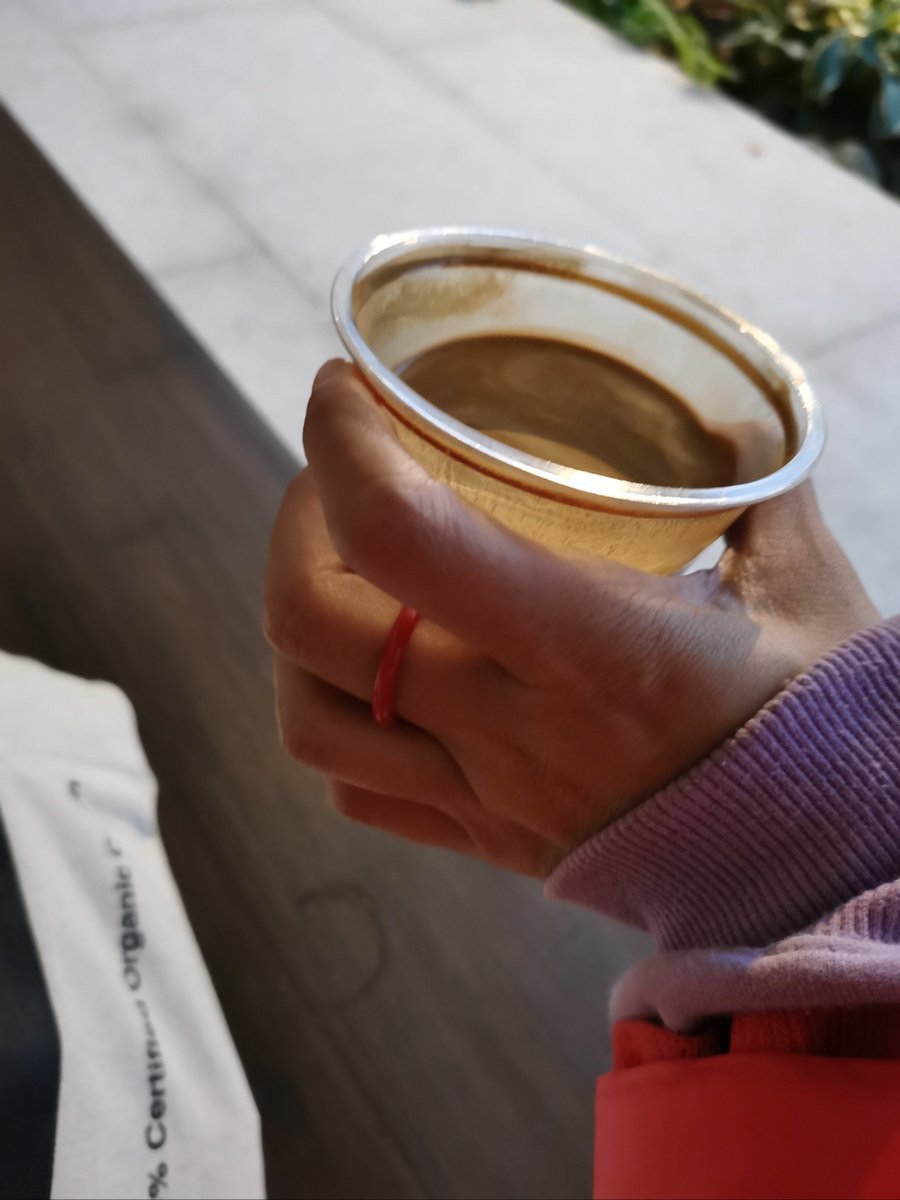 WeniSaputri28's tweet photo. Chased the golden hour glow with a cold iced latte today—slow, sweet, and exactly what my weekend needed https://t.co/qjtEl0NV8t