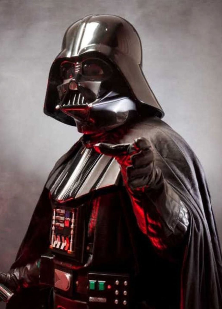 ObsCinema's tweet photo. Hayden Christensen comenta os rumores de um filme solo de Darth Vader:

“Eu ficaria muito empolgado em fazer isso, mas, neste momento, são apenas rumores.”

(Via: E! News) https://t.co/CI6JnagxNT
