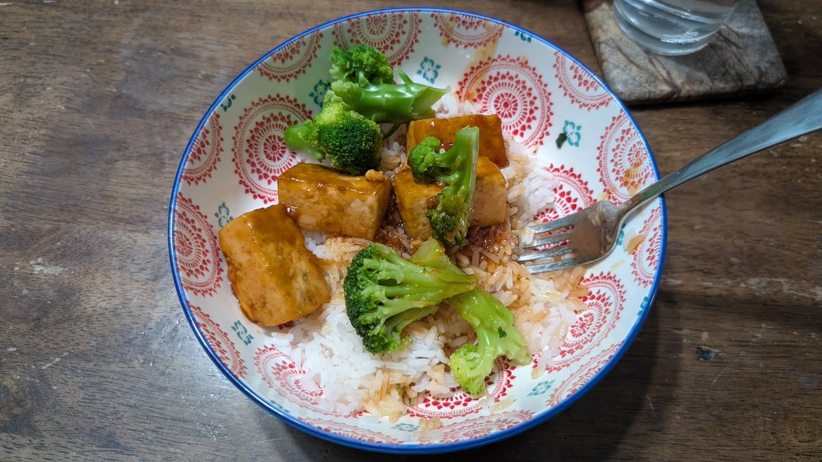 GandalfDaGay_'s tweet photo. Made some sesame tofu for dinner tonight. My hungry ass forgot to take a picture before digging in. https://t.co/4kI3FfkfqV