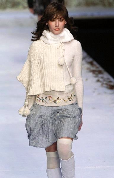 soIesque's tweet photo. Blugirl F/W 2004 is so fab https://t.co/rYkv7X4jHj
