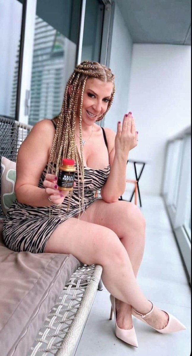 SaraJayei's tweet photo. Not everyone deserves access to my energy. 💋✨ https://t.co/6bPJz6IQnk