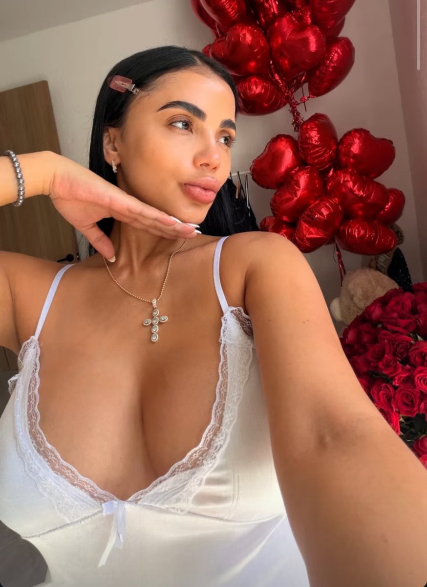 Nore90k's tweet photo. Mi hermosa Kari 🙂‍↕️😍🌹❤️ https://t.co/VHz0iUdsbe