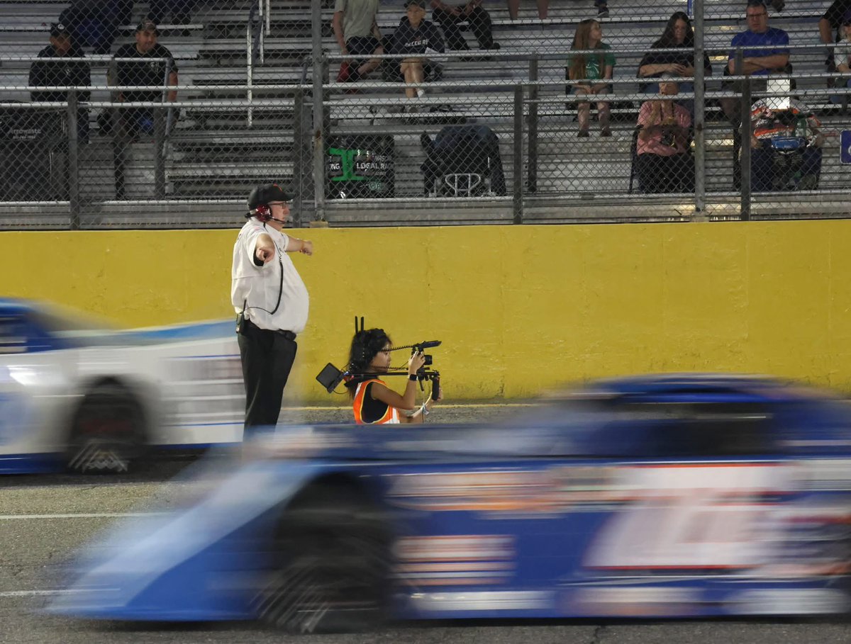 BerlinRaceway's tweet photo. Zoooom 💨

📸: Tammy Frye - Geurink https://t.co/JiWhKmUFPf