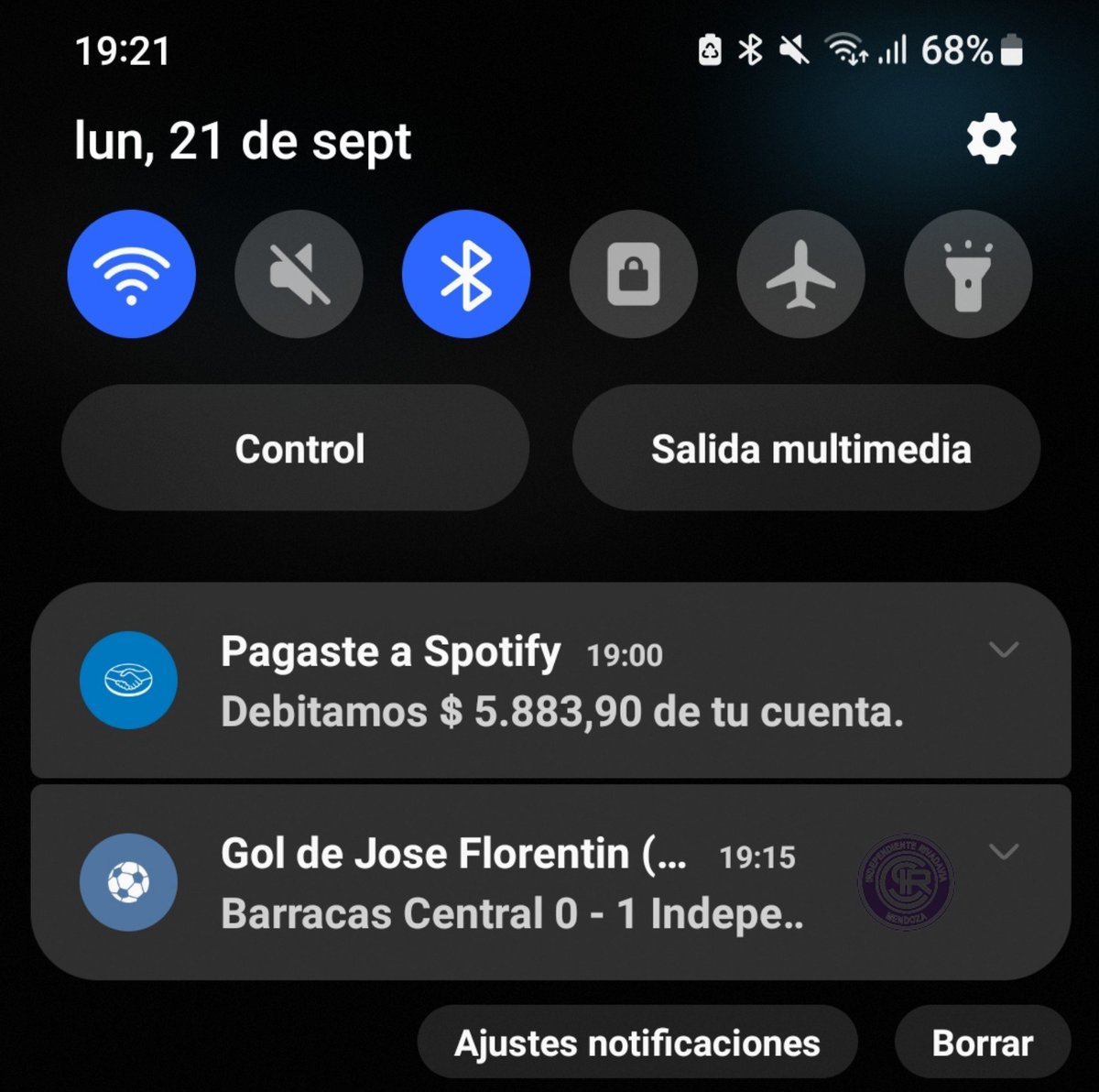 totista__'s tweet photo. todos: ayy si flores amarillas

mis notificaciones: https://t.co/rHtYFPhAma