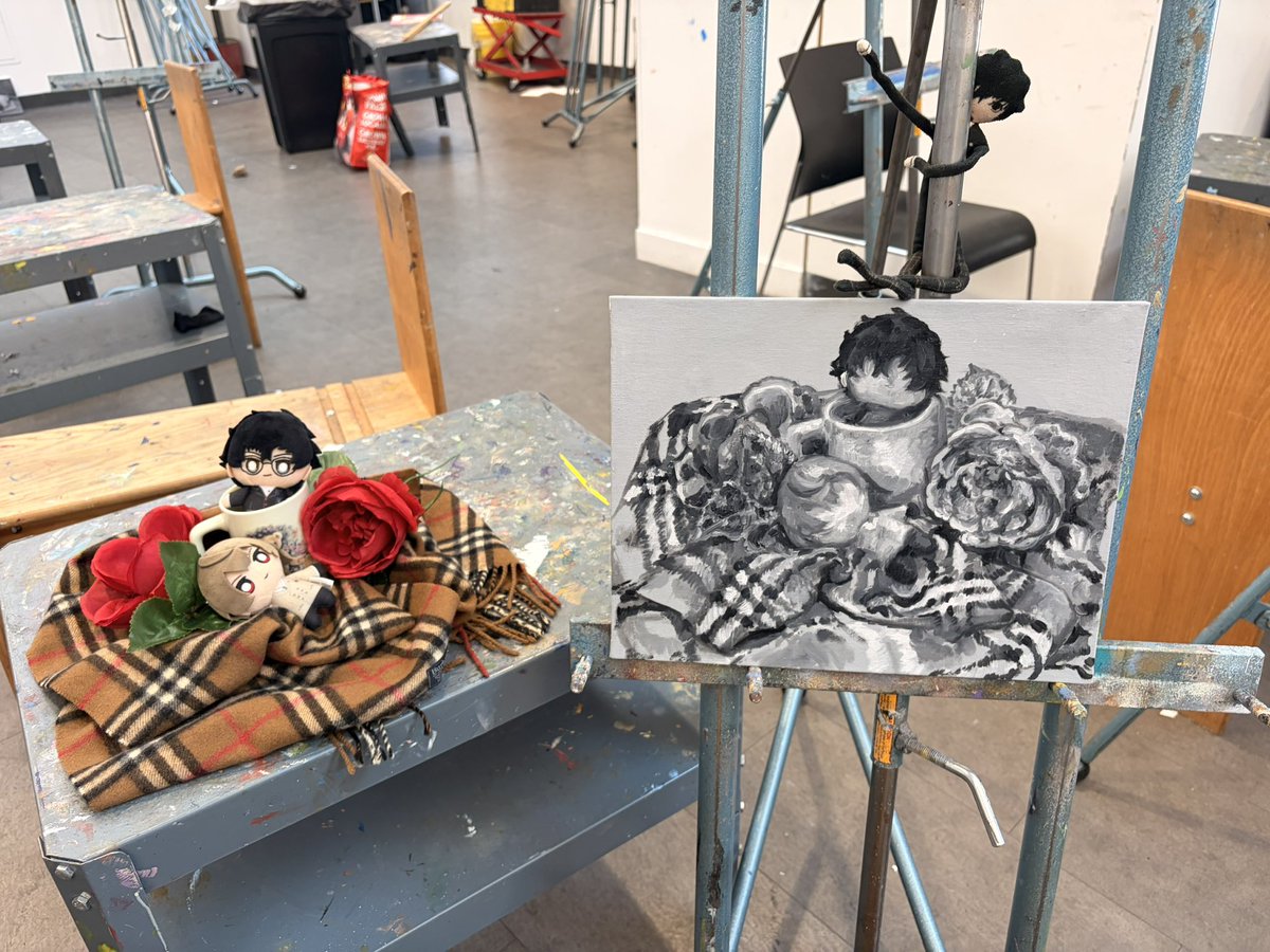 powderseas's tweet photo. first painting of the semester and its shuake https://t.co/2AozCnUfl4