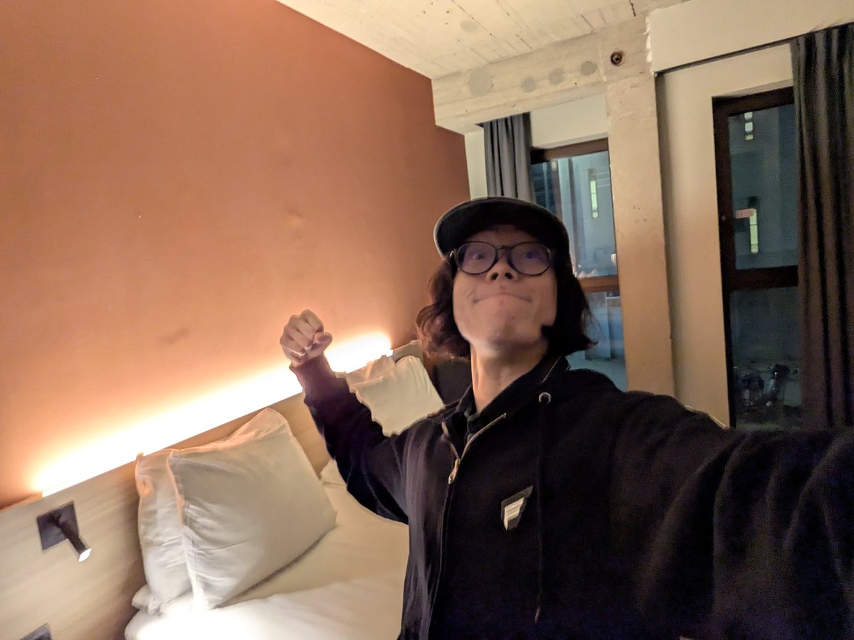 Pols37's tweet photo. 🇧🇪到着〜！流石にやはり長かった🫥 https://t.co/dUoUegJEHS