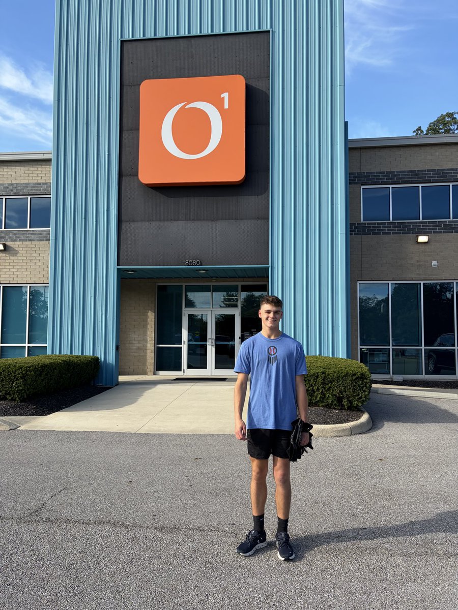 OSeverns5's tweet photo. Update: I have been out of my brace for a little over a week and it feels amazing. Still grinding and getting 1% better every day. 

@BradMaendler @orthopedic_ONE @JaredLuginbill @Bryan_Ault @sixstarfootball @OhiosElite1 @reid_conrad18 https://t.co/UH24zXDwPK