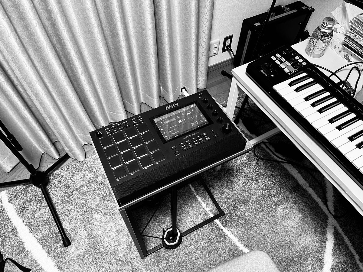 shintarotoh's tweet photo. 北初富文化祭の準備を始めています。年明けのそばカフェ以来のMPCでのライブ、DAWから新しくデータを落としたりしながら、少しずつ組み立てています。少しチャレンジをしてみたい、そんな文化祭。 https://t.co/LM0wVqzttM