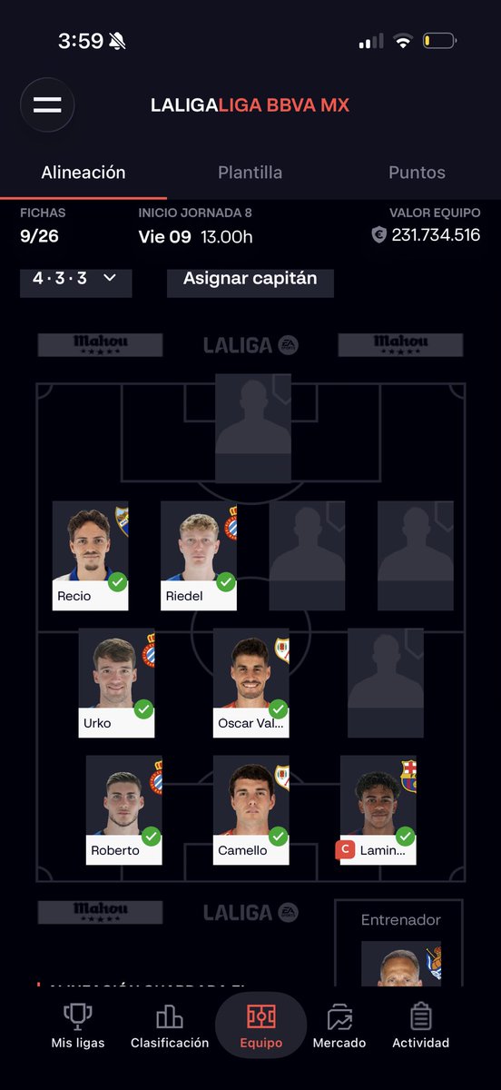 Tododefutebol's tweet photo. @futbol_fantasy @LaLigaFantasy Solo tengo estos 7 jugadores en mi plantilla y 8 millones en el mercado. Crees que con lo que suban Roberto y camello pueda armarme un buen equipo o que recomiendas ? https://t.co/bjiYg6nfoj