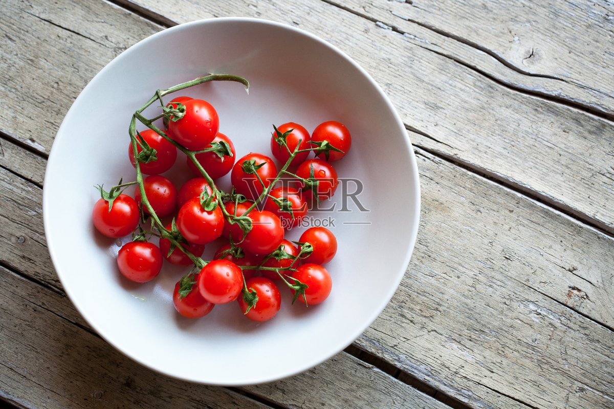 whtngp's tweet photo. Just tried the new organic cherry tomatoes from local farms—bursting with sweet juice, no weird aftertaste, perfect for salads or snacking! 10/10 would repurchase. https://t.co/nfkGkjEEUq
