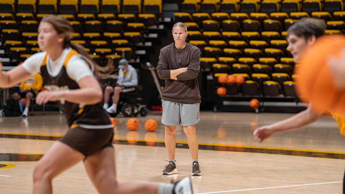 wyo_wbb's tweet photo. Cowgirls Open 2026-27 with First Official Practice

📰 | https://t.co/ExqqKRfRI7 https://t.co/0PhLzk3U9q
