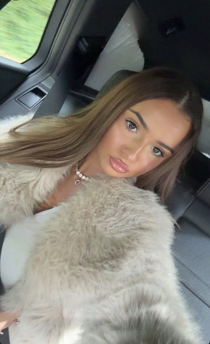 JaydenWhit4lo2's tweet photo. Pick an NL irl to spend the night with, comment ⬇️ 😍 https://t.co/Flt7evpY1h