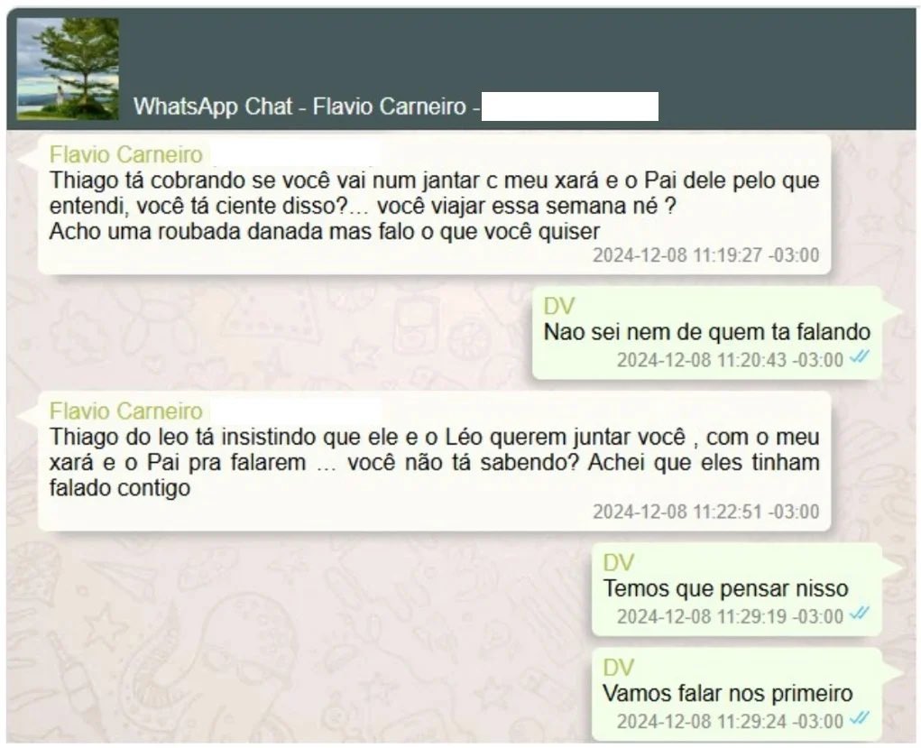 pedrorousseff's tweet photo. 🚨BOMBA! Vorcaro TEMIA VAZAMENTO de suposto JANTAR com Jair e Flávio Bolsonaro!

Vorcaro disse isso um dia após o empresário Flávio Carneiro perguntar sobre a "reunião bolso" com o "xará" e o "pai dele"!

A FAMÍLIA BOLSNARO ESTÁ ATOLADA ATÉ O PESCOÇO COM VORCARO! 🚓💣🔥 https://t.co/szeQ7G4BBQ