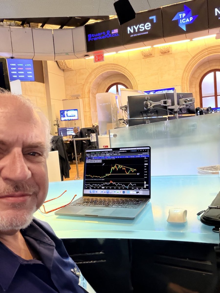 BenWatschwab's tweet photo. My office for the day…
#NYSE

@SchwabNetwork
@SchwabTrading
#SchwabCoaching https://t.co/zKywrHdwf0