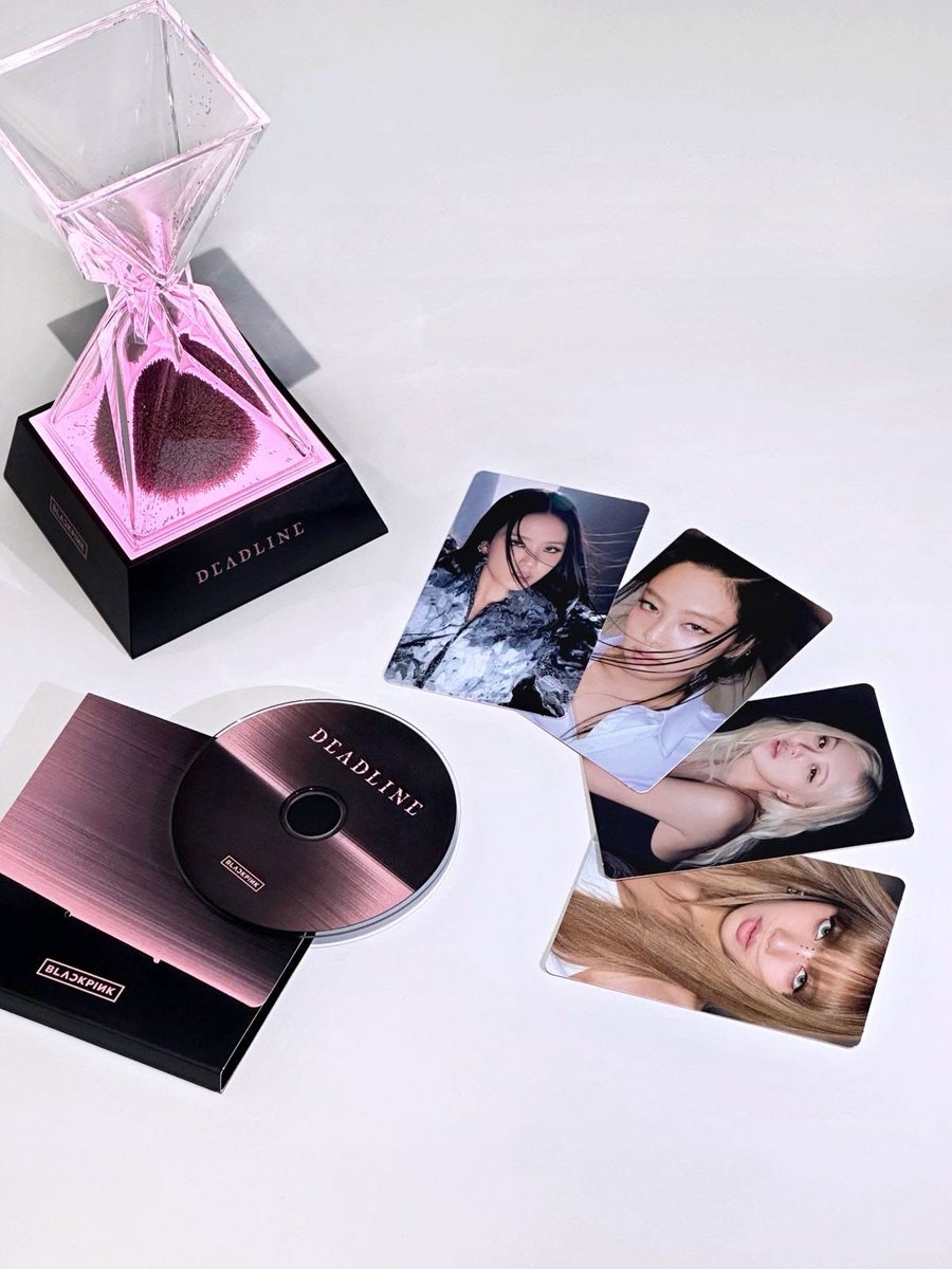 infoninfo's tweet photo. - álbuns/merch oficiais do BLACKPINK. . . a thread🖤🩷 https://t.co/noUMxfJBx9